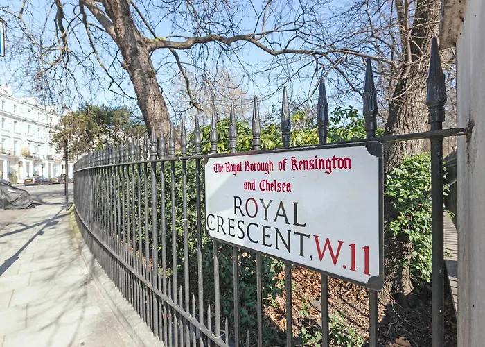 Luxury 2 Bedroom Flat In Royal Crescent